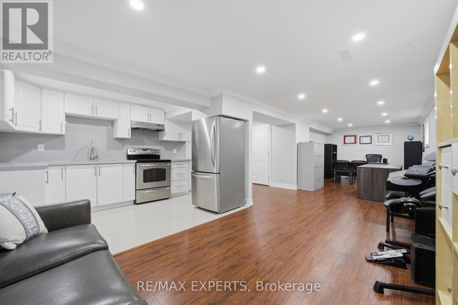 3656 SAWMILL VALLEY DRIVE - Image 33