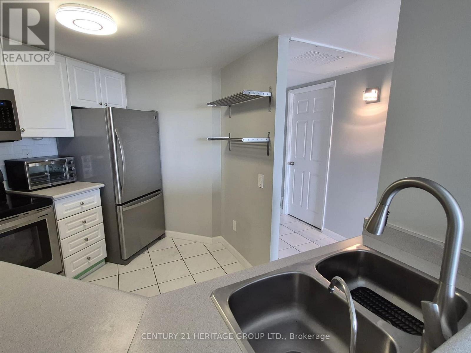 #513 160 WELLINGTON STREET - Image 15