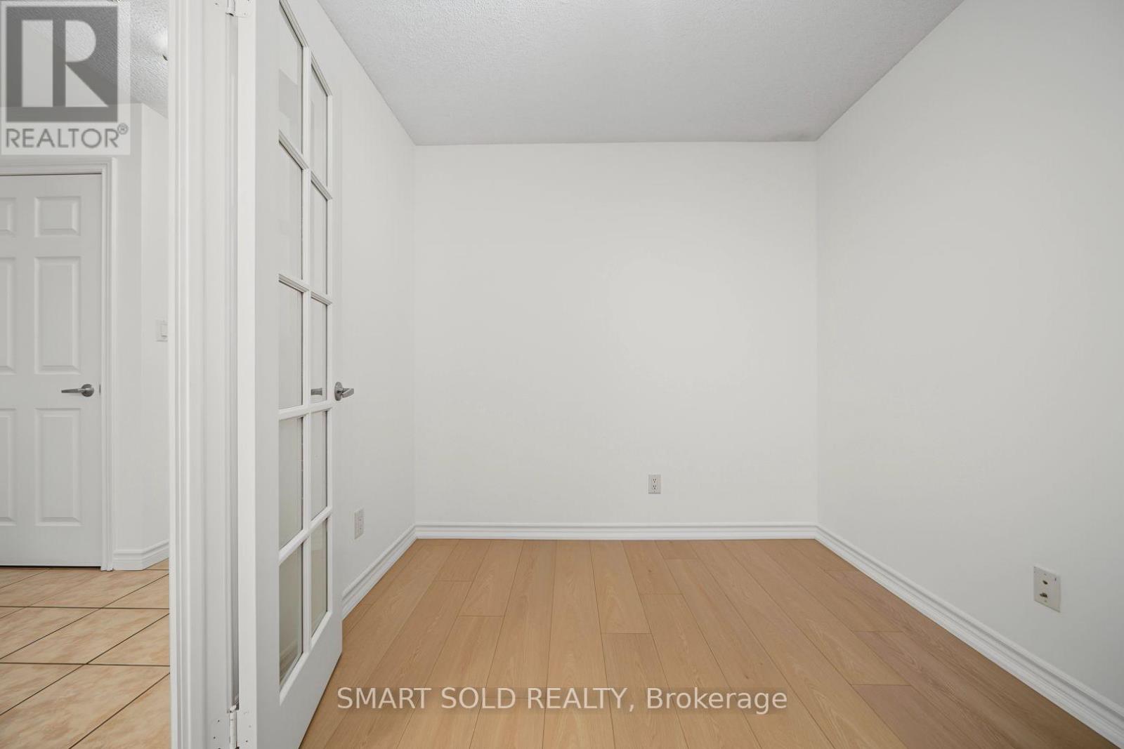 #801 3880 DUKE OF YORK BOULEVARD - Image 30