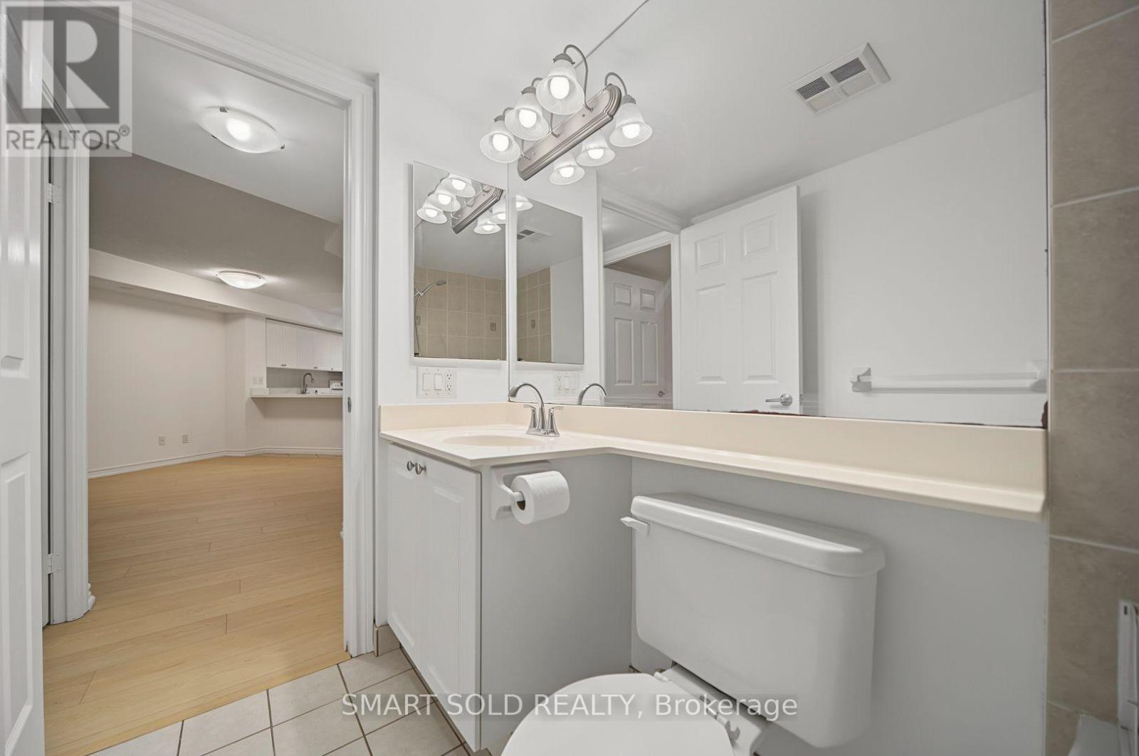 #801 3880 DUKE OF YORK BOULEVARD - Image 34