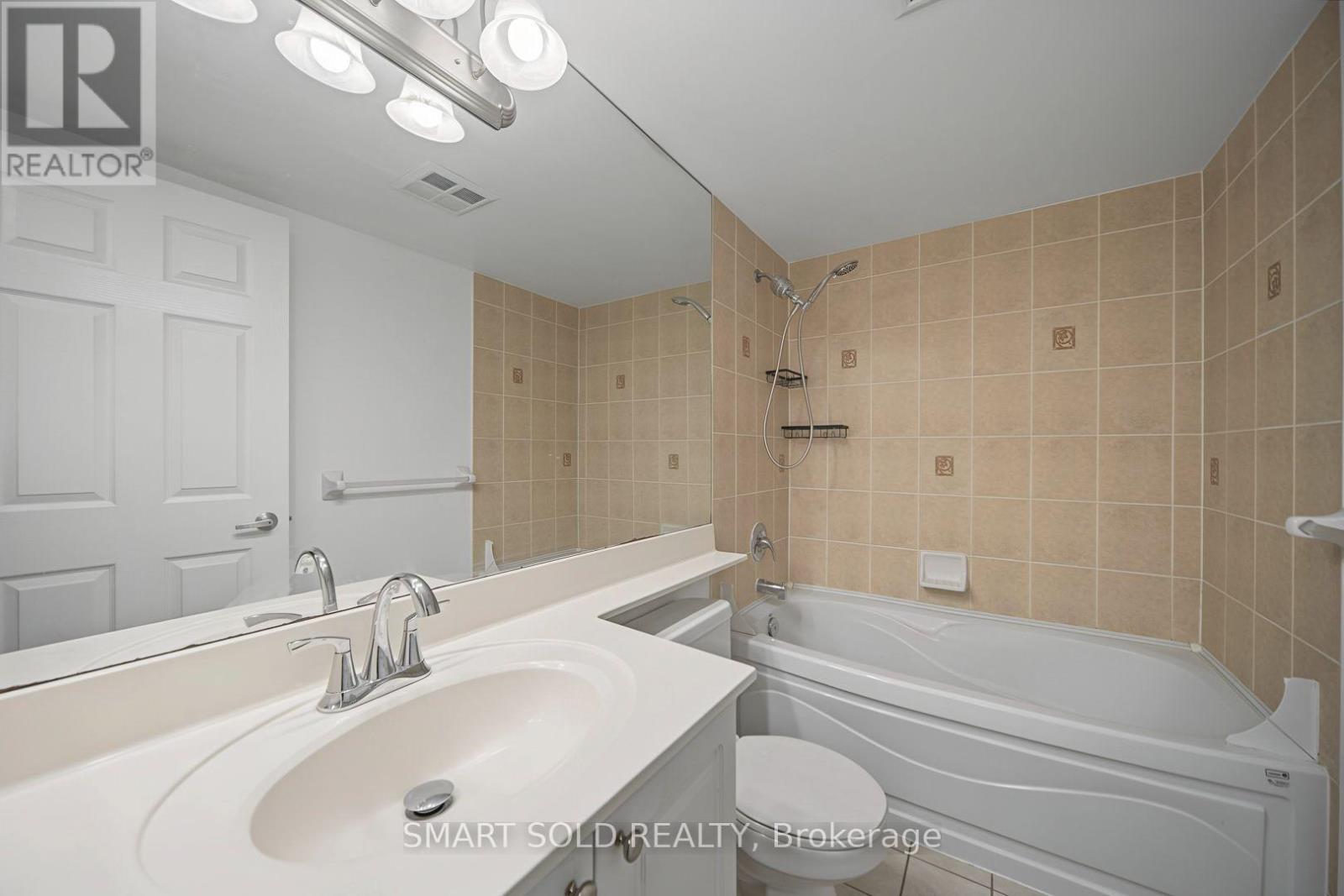 #801 3880 DUKE OF YORK BOULEVARD - Image 32