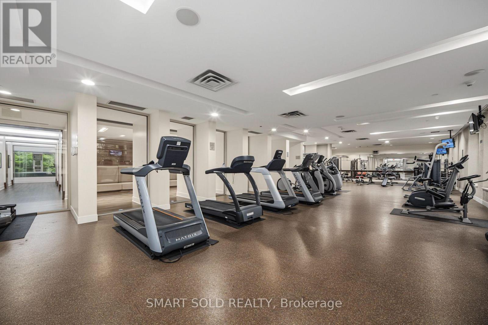 #801 3880 DUKE OF YORK BOULEVARD - Image 45