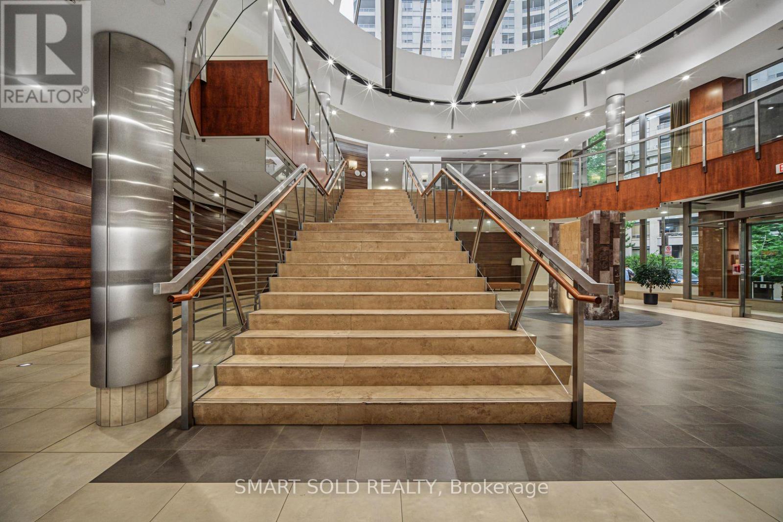 #801 3880 DUKE OF YORK BOULEVARD - Image 43
