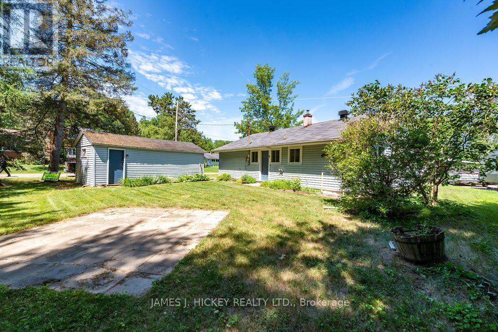 88 GLENDALE AVENUE - 23