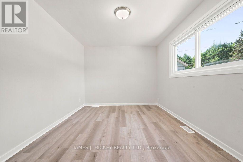 88 GLENDALE AVENUE - 17