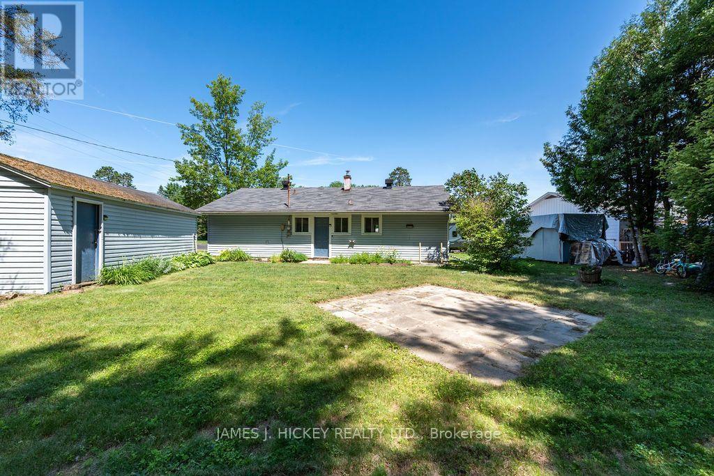 88 GLENDALE AVENUE - 22