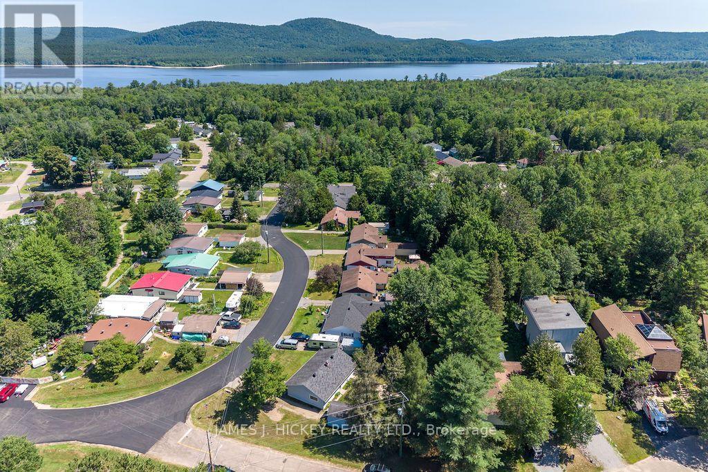 88 GLENDALE AVENUE - 26