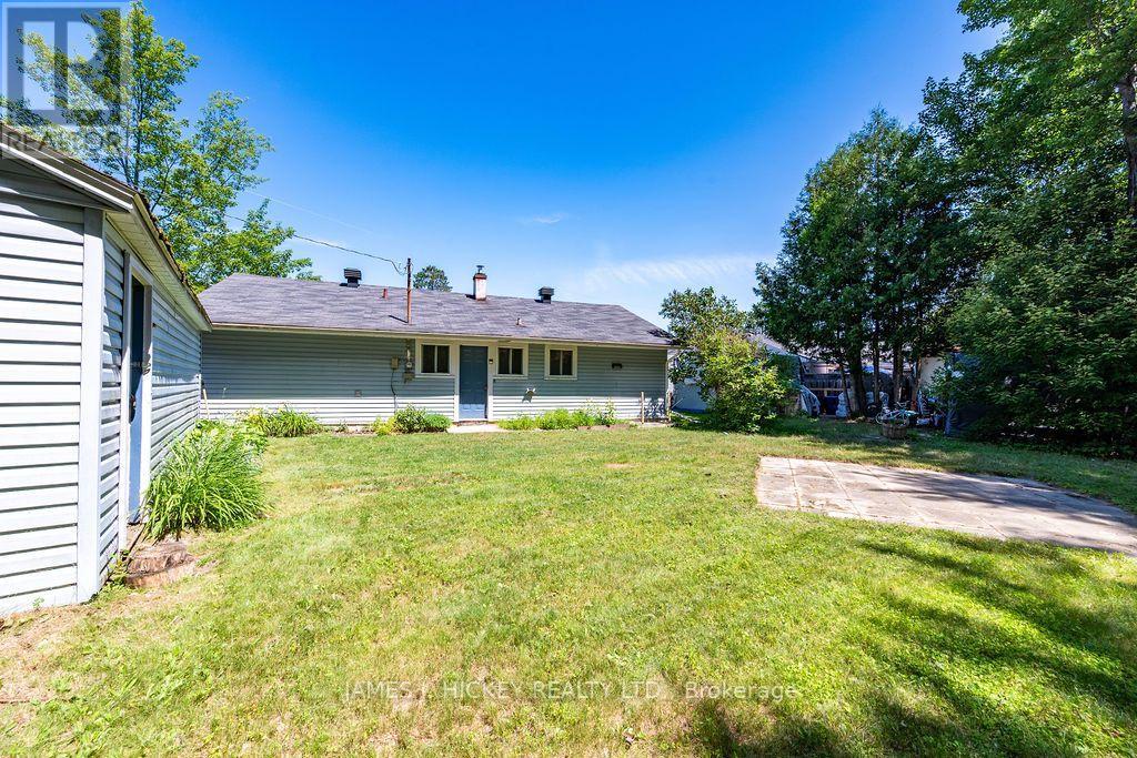 88 GLENDALE AVENUE - 31