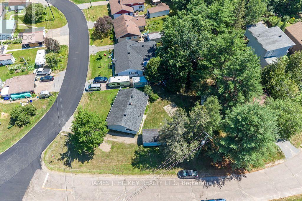 88 GLENDALE AVENUE - 34