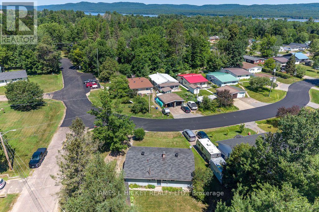 88 GLENDALE AVENUE - 30