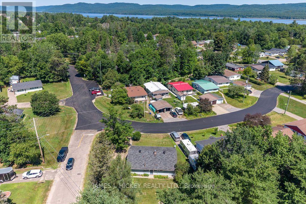 88 GLENDALE AVENUE - 29