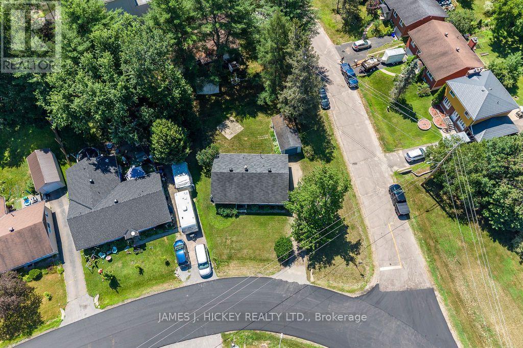 88 GLENDALE AVENUE - 33