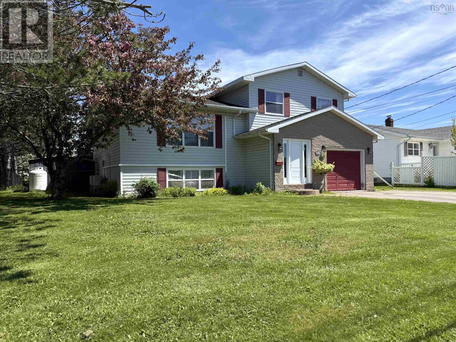 18 Fletcher Drive - 2