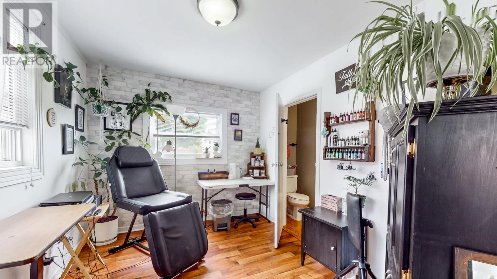 4 Edinburgh Drive - 23