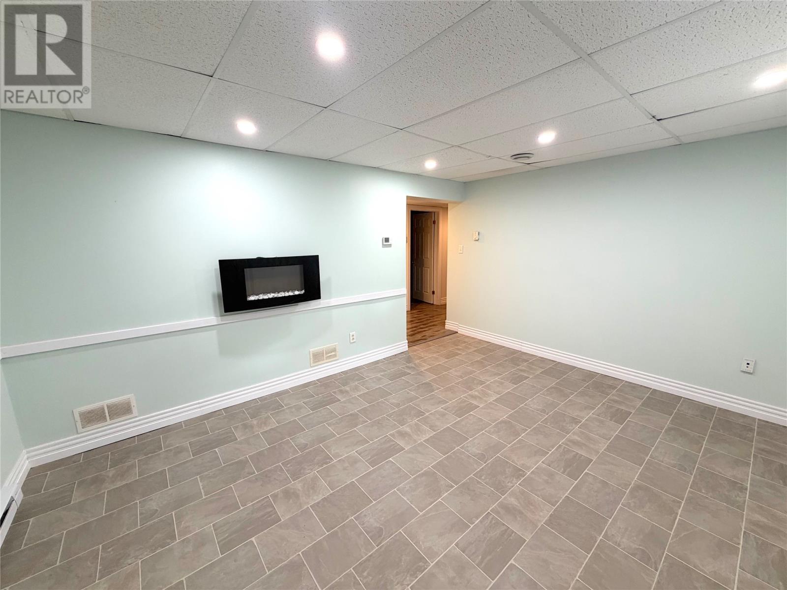 4 Edinburgh Drive - 28