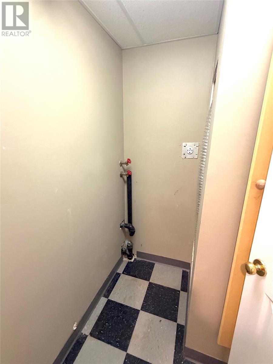 4 Edinburgh Drive - 38