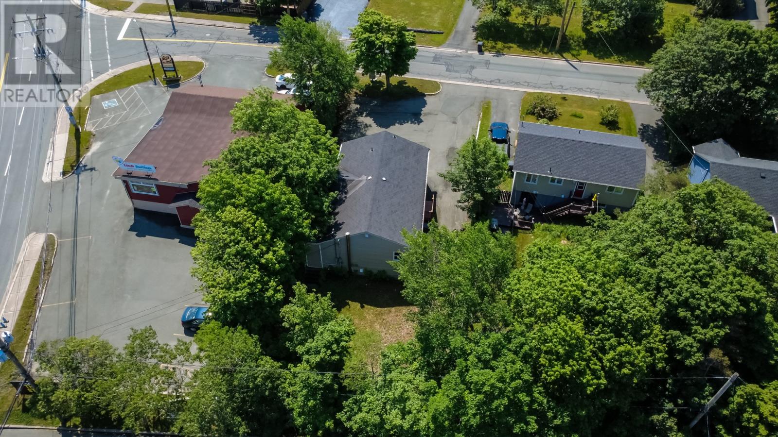 4 Edinburgh Drive - 40