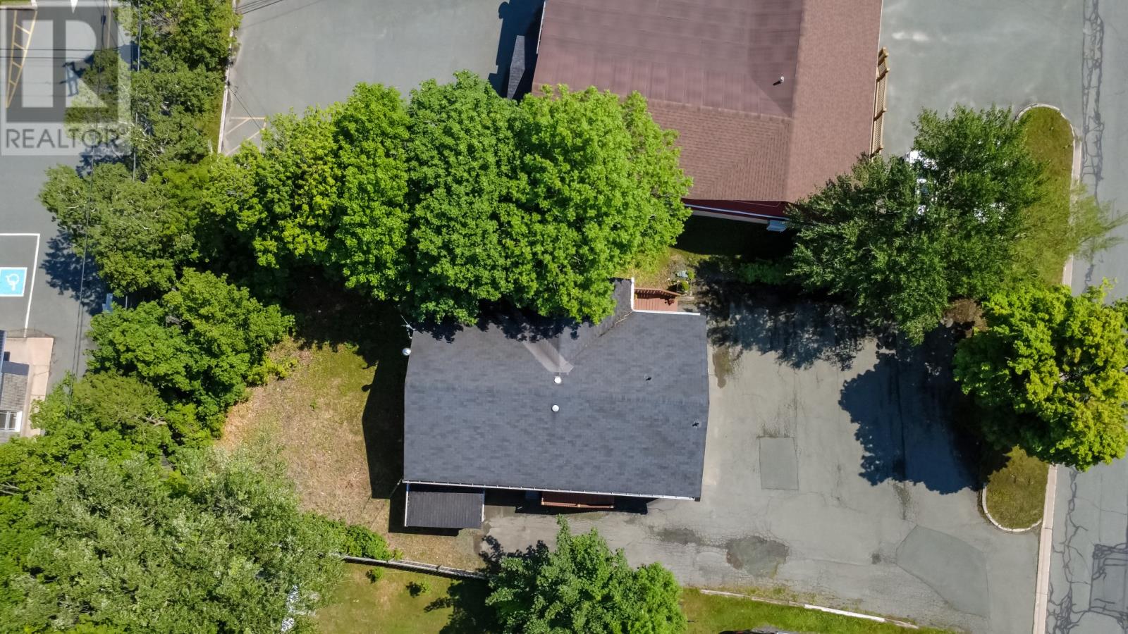 4 Edinburgh Drive - 41