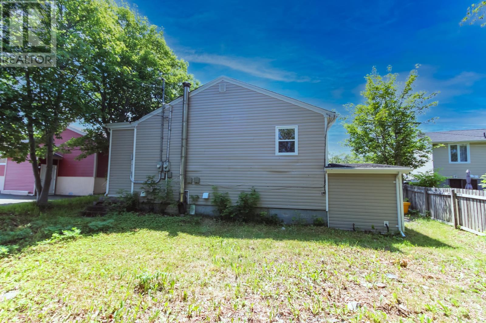 4 Edinburgh Drive - 48