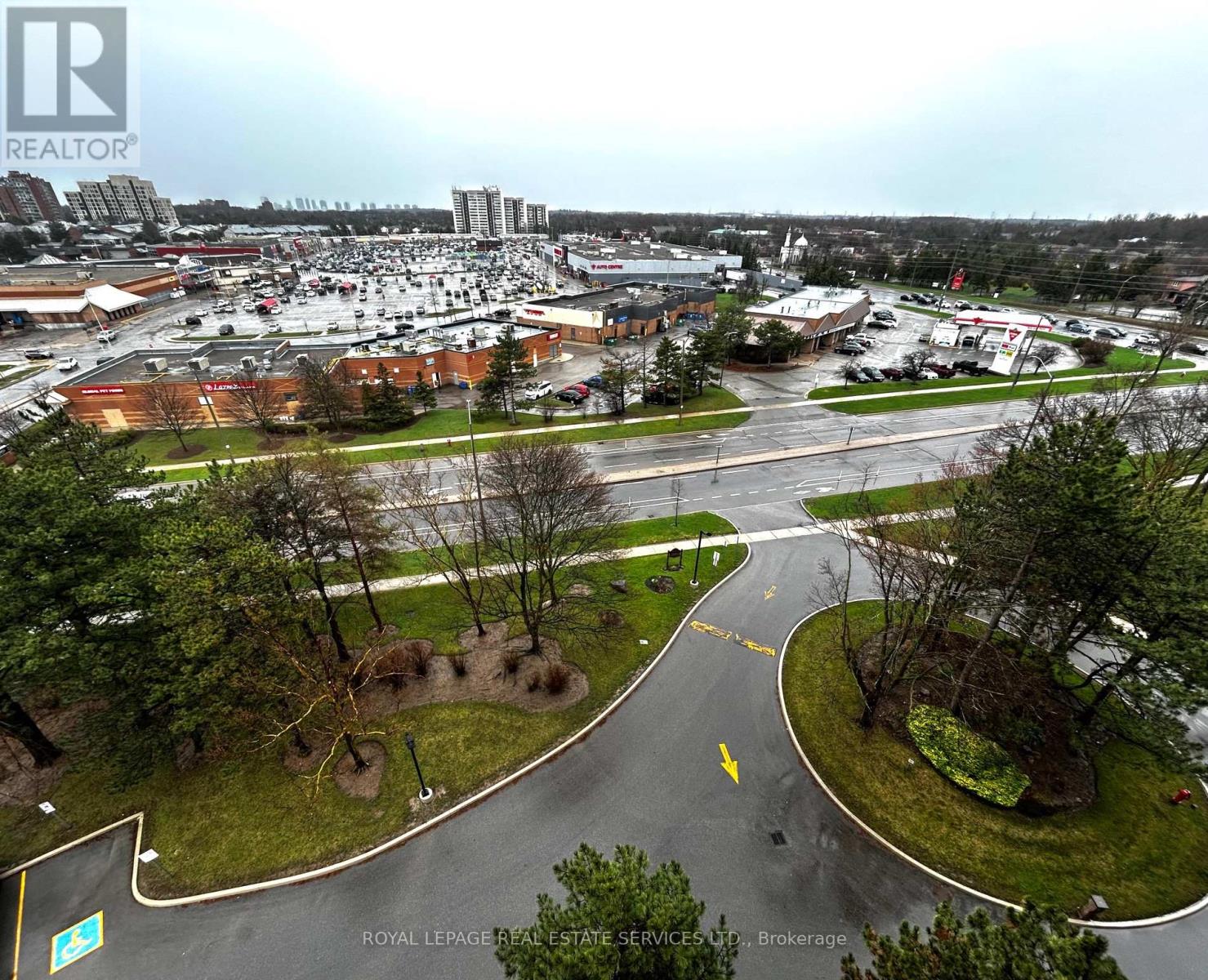 #905 2929 AQUITAINE AVENUE - 32