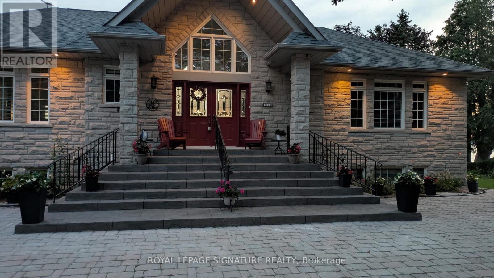 1524 WESTVIEW CRESCENT - 2
