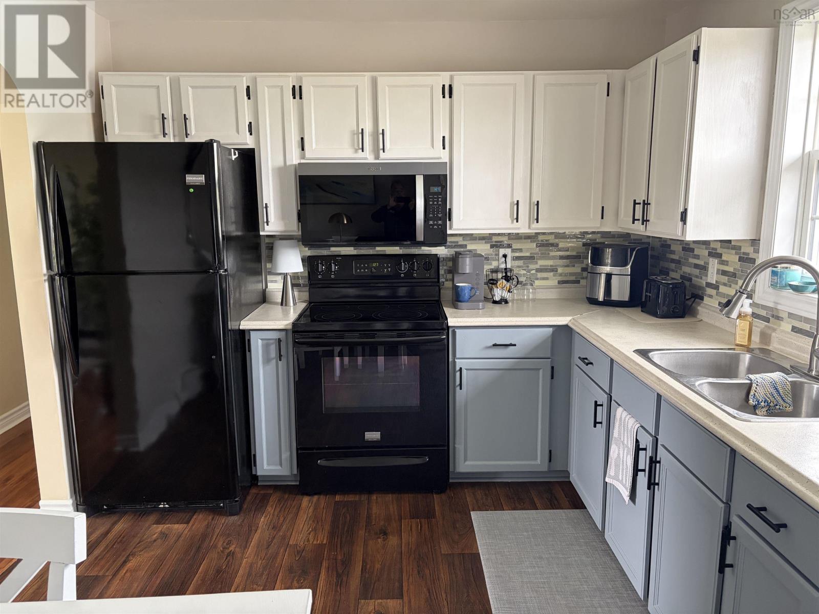 14 Drew Street - 6