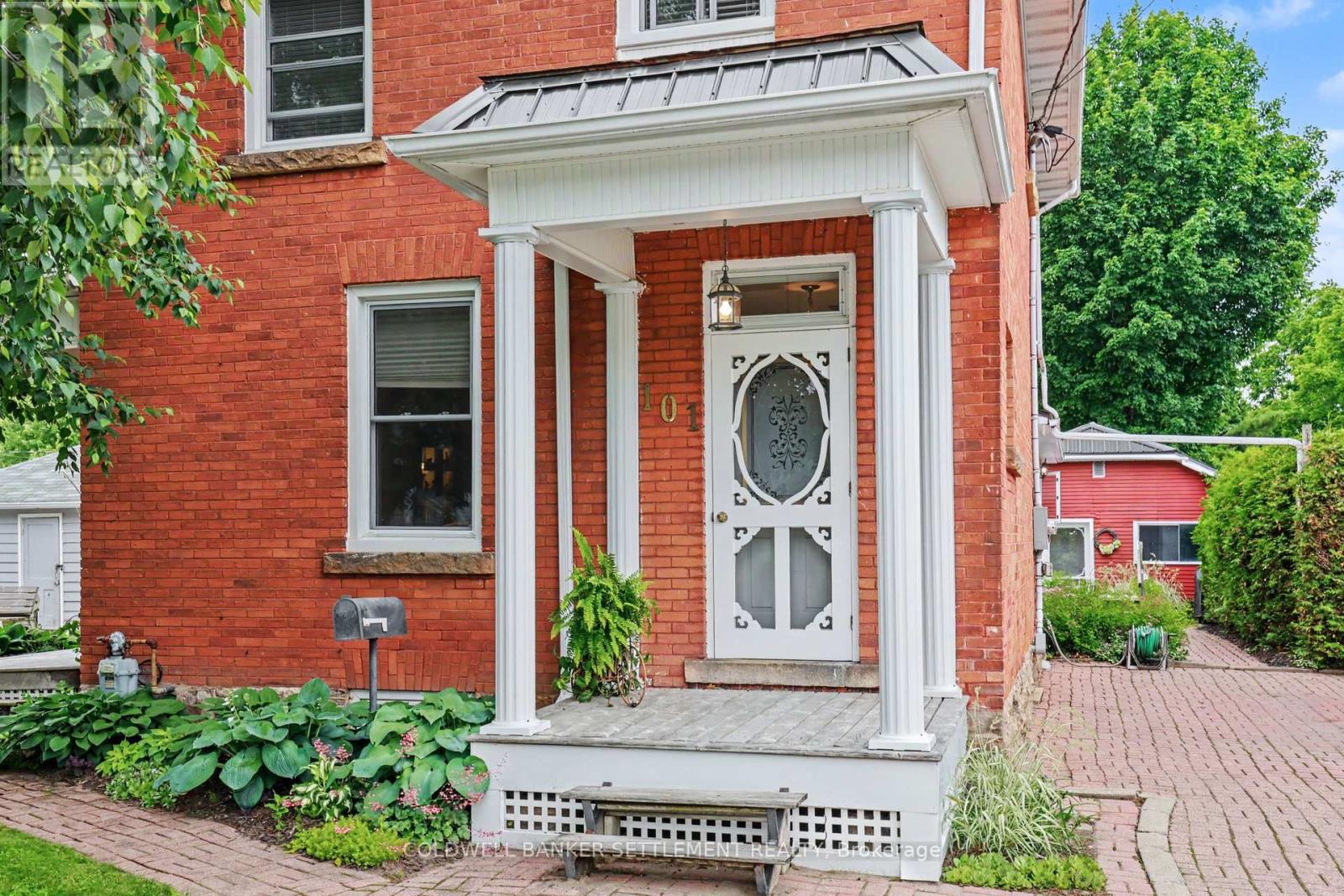101 DRUMMOND STREET E - 3