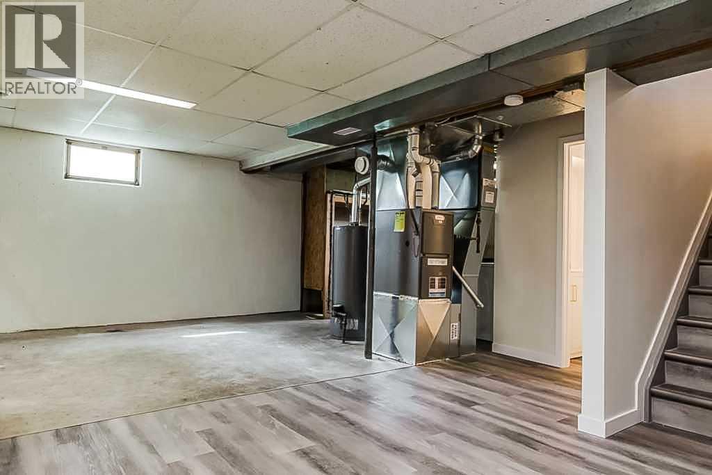 9616 91B Avenue - 23