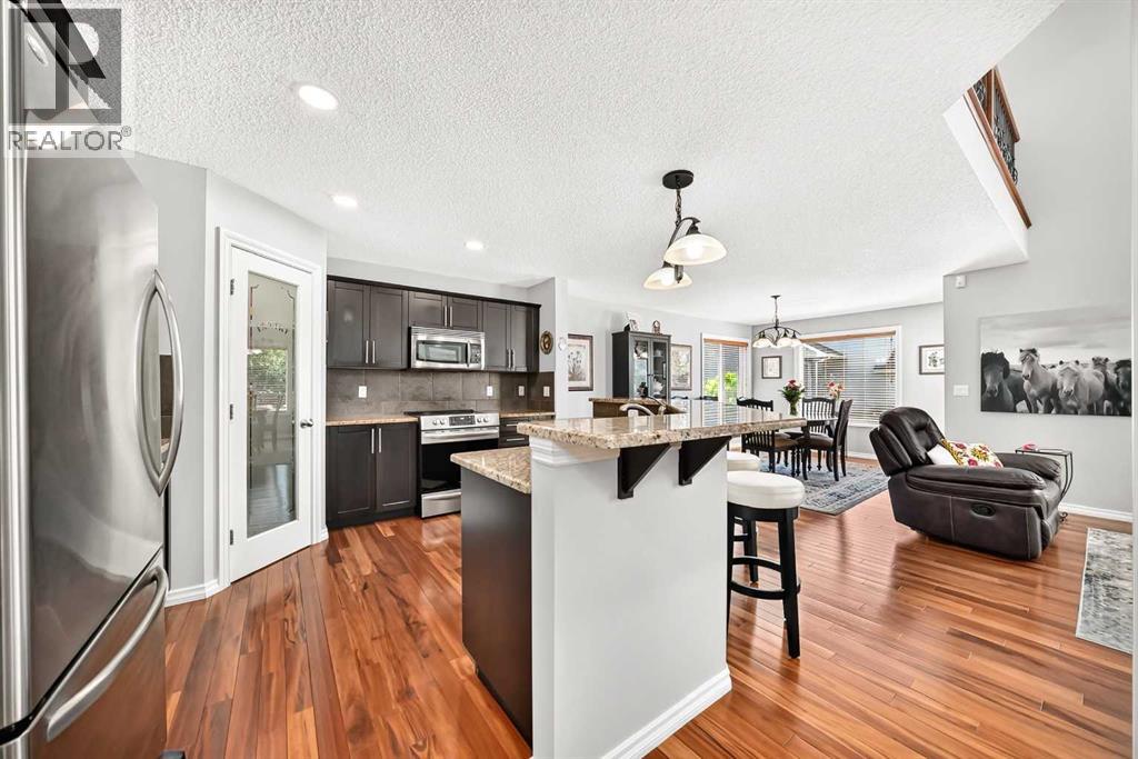 209 Crystal Green Point - 11