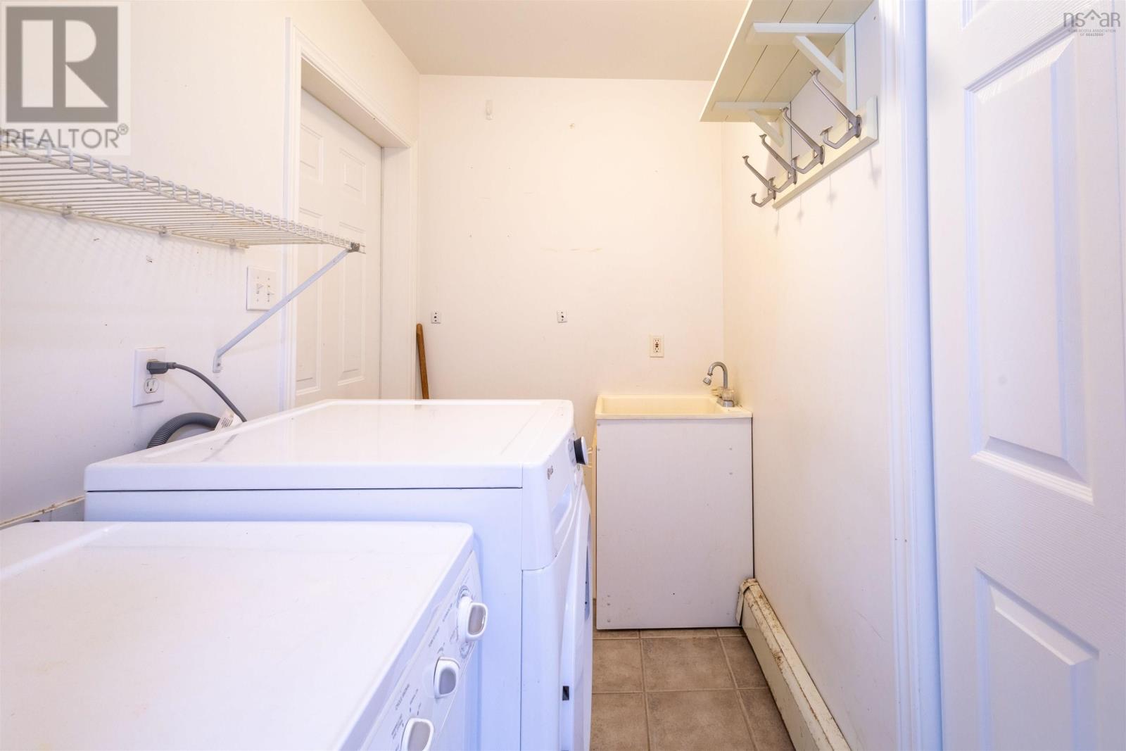 225 Maple Drive Drive - 32