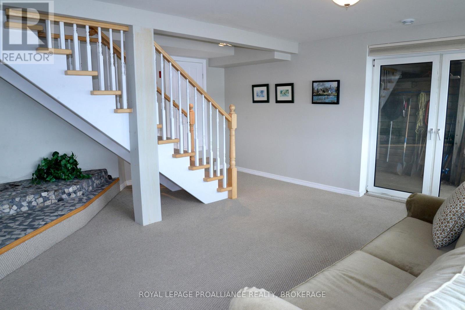 6079 CARLETON DRIVE - 36