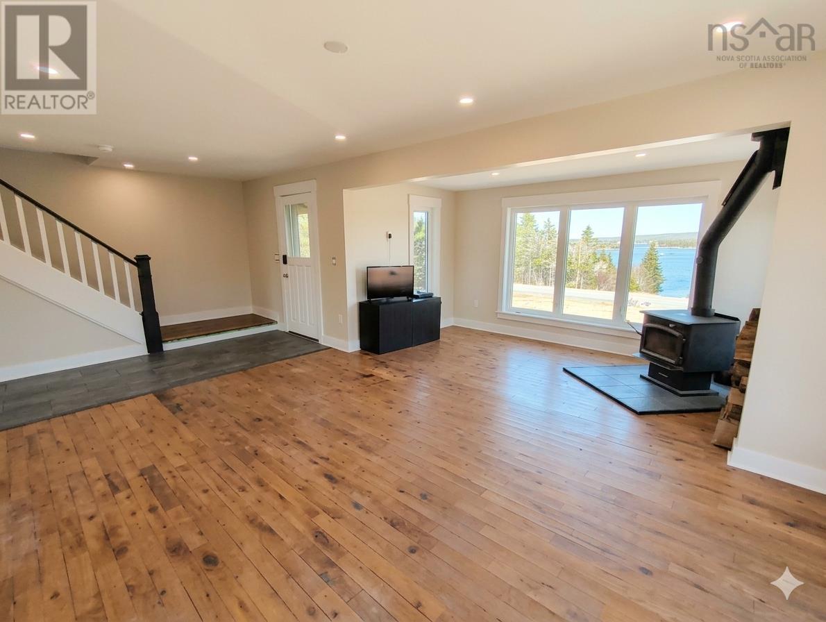 2351 Ostrea Lake Road - 11