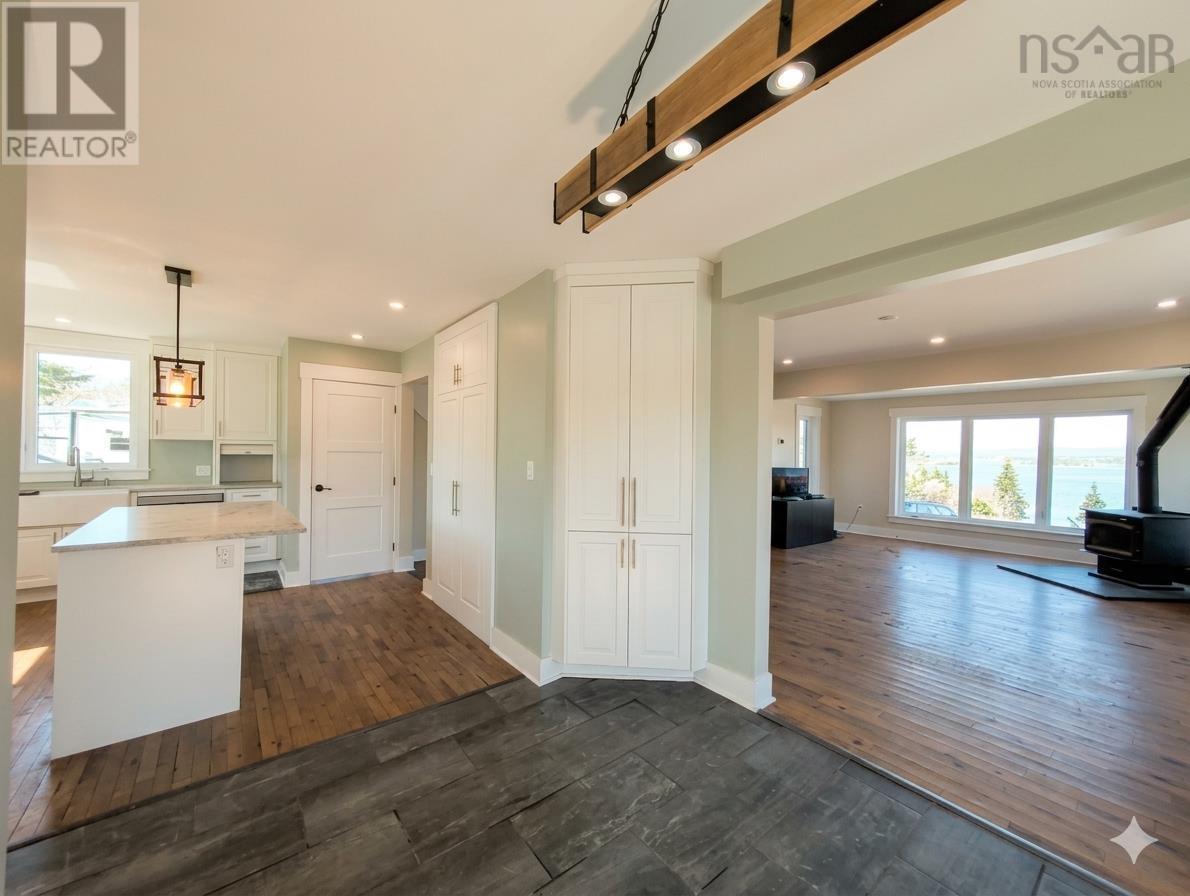 2351 Ostrea Lake Road - 9