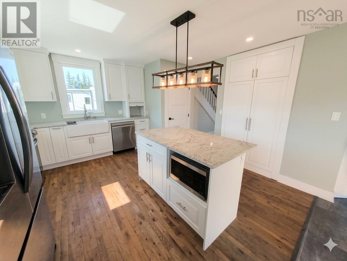 2351 Ostrea Lake Road - 8