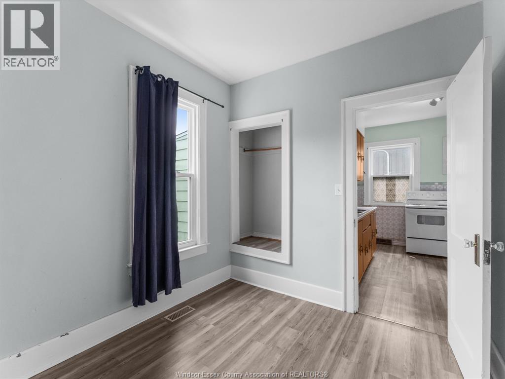 558 ELM - 15