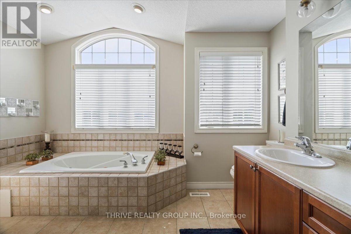 1571 BLACKMAPLE CRESCENT - 21