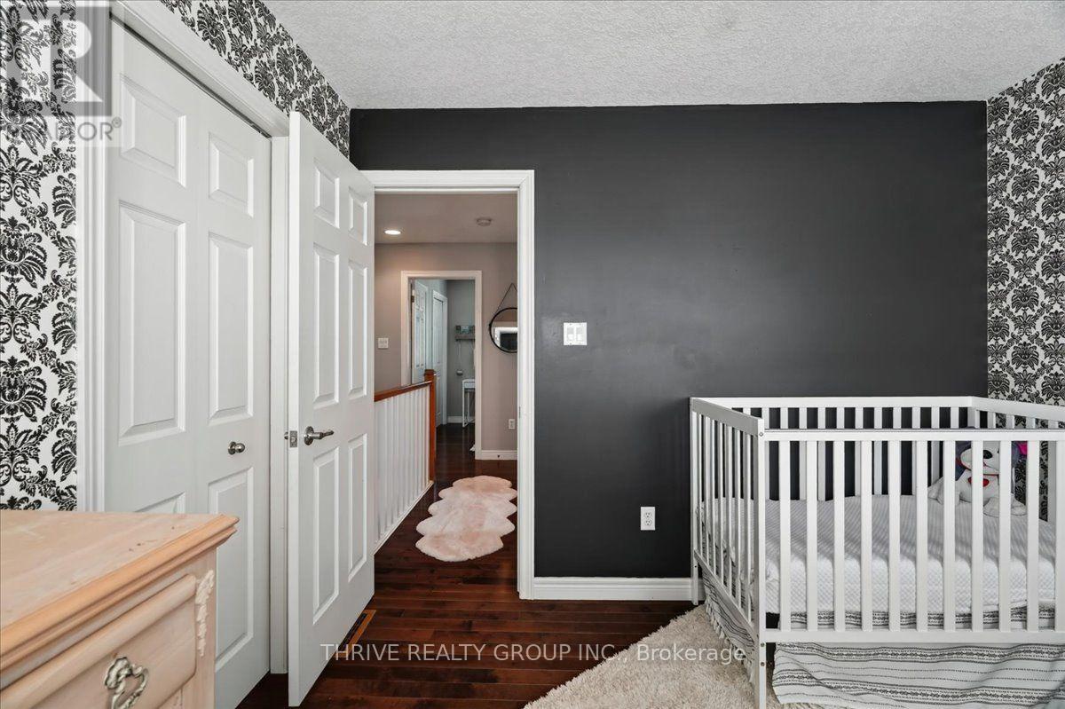 1571 BLACKMAPLE CRESCENT - 26
