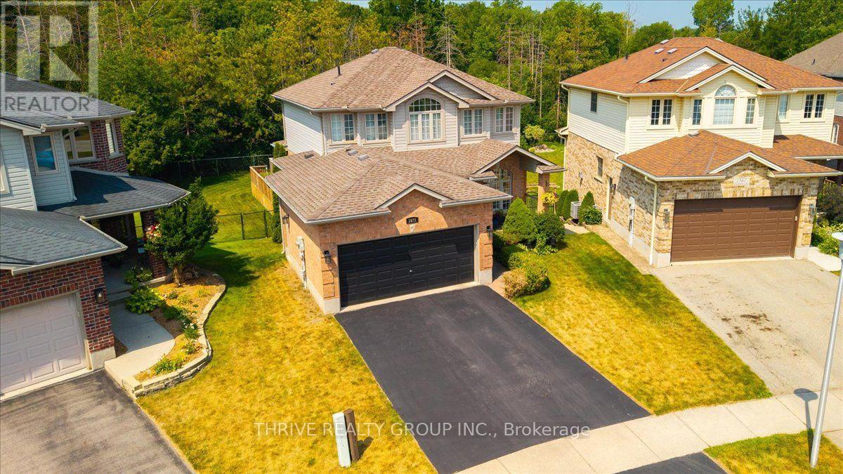1571 BLACKMAPLE CRESCENT - 3