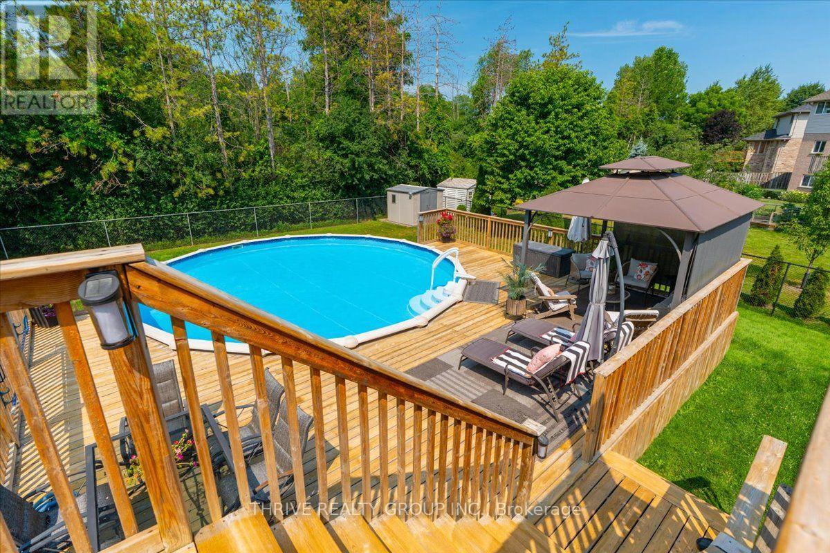 1571 BLACKMAPLE CRESCENT - 36