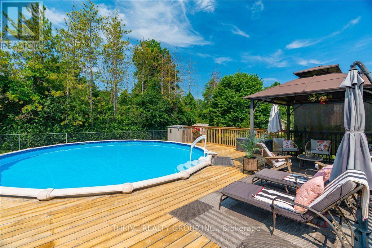 1571 BLACKMAPLE CRESCENT - 39