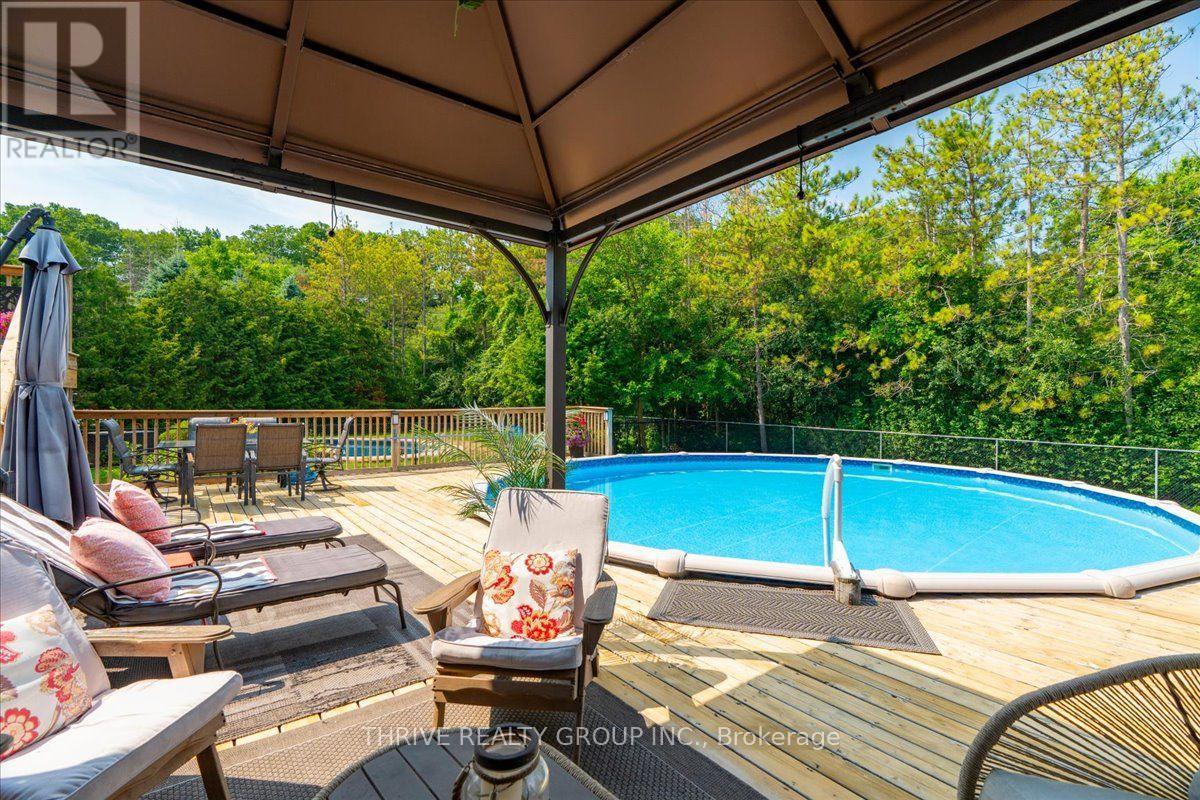 1571 BLACKMAPLE CRESCENT - 42