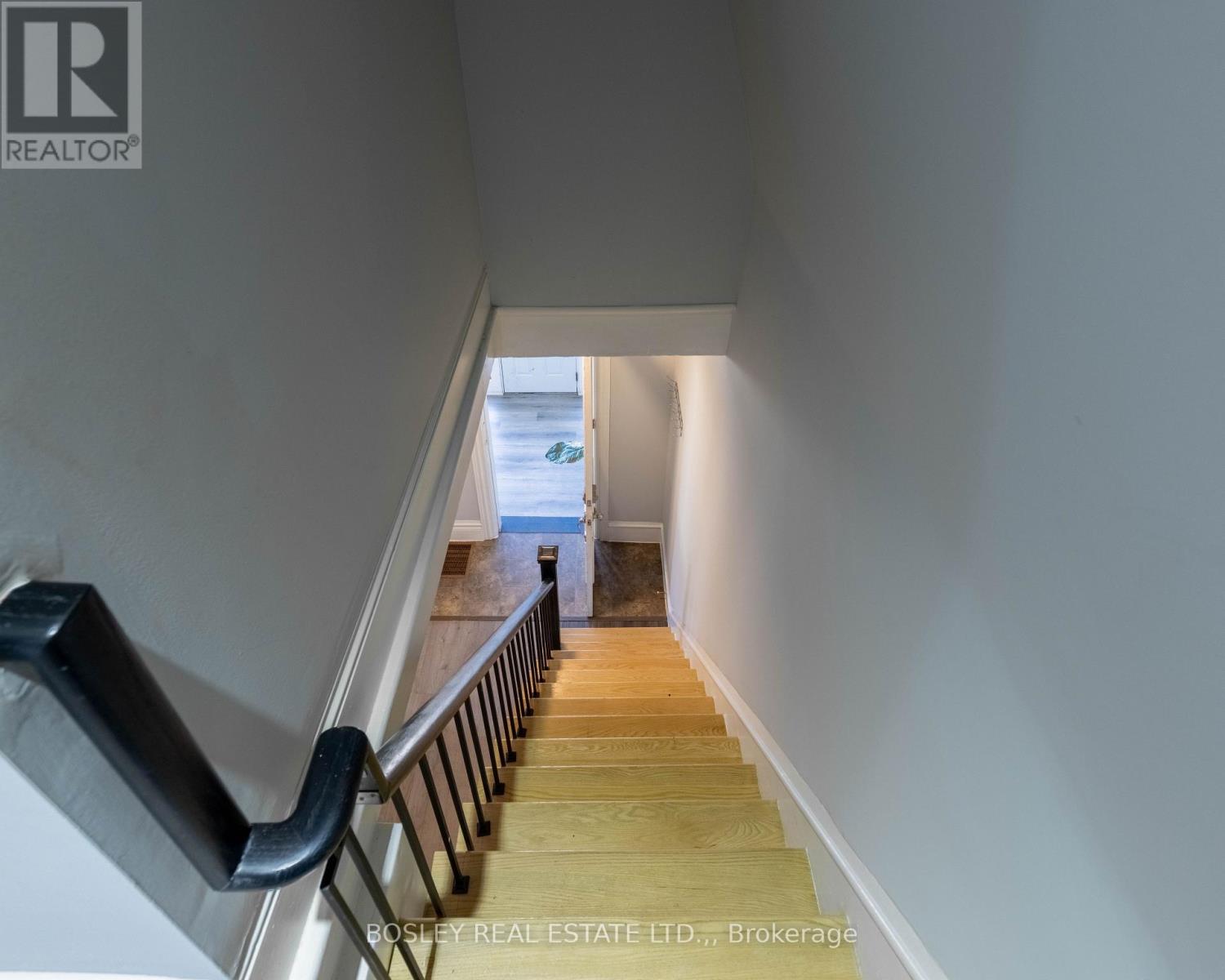 4466 FOURTH AVENUE - 27