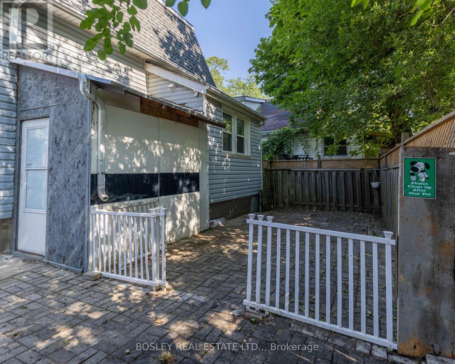 4466 FOURTH AVENUE - 32