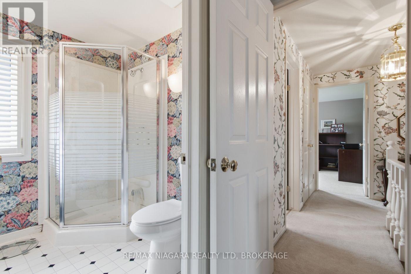 82 LAKESHORE ROAD - 18