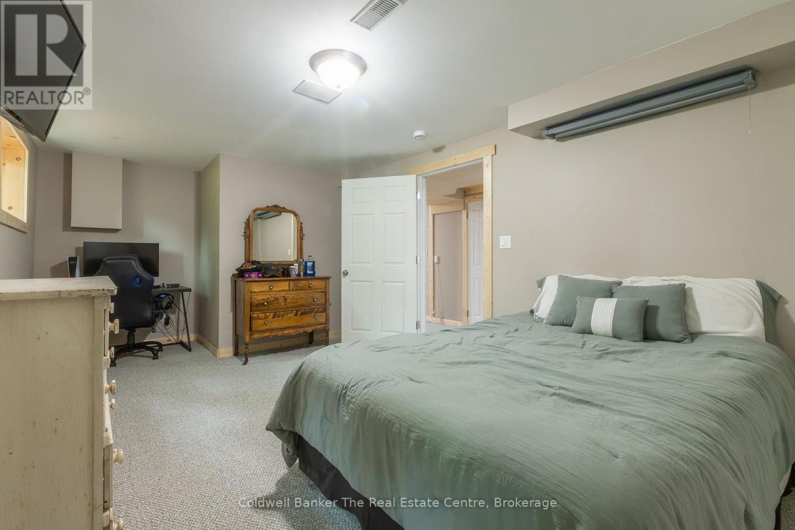 78 GLENCAIRN CRESCENT - Image 33