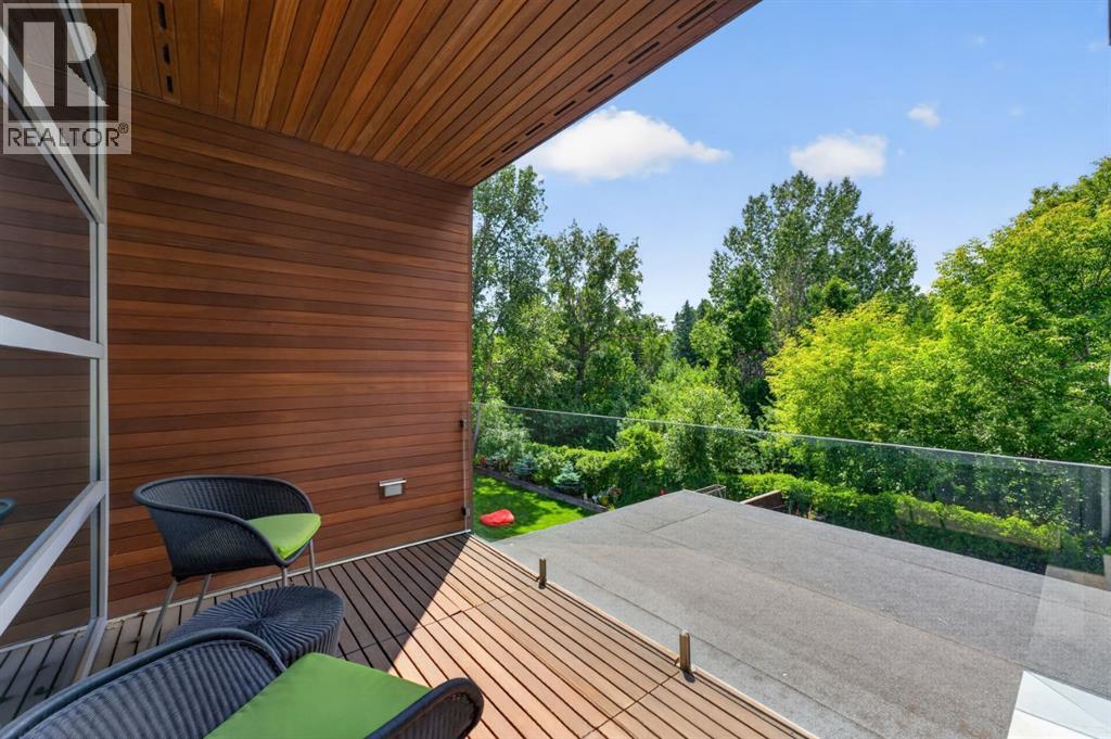 31 Windsor Crescent SW - 33