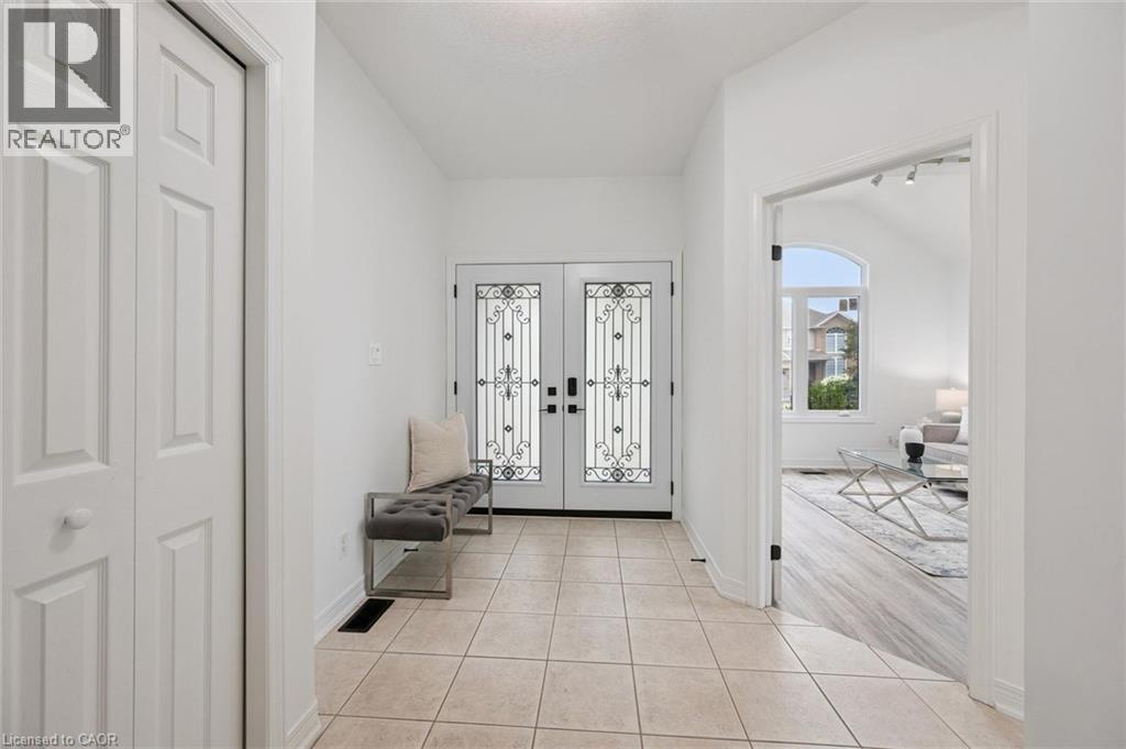 608 BLUENOSE Crescent — photo 2