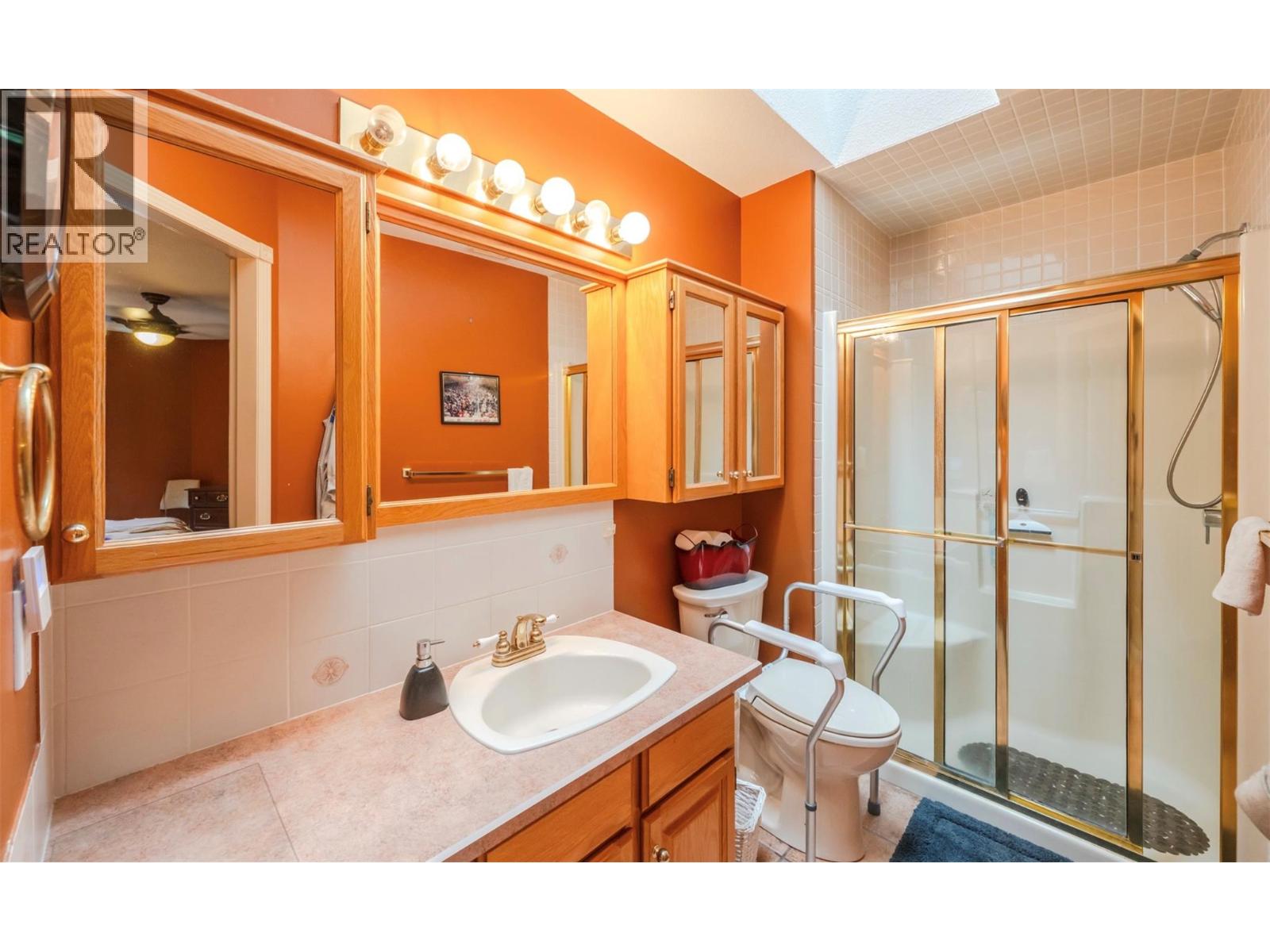 #110 801 Comox Street - 31