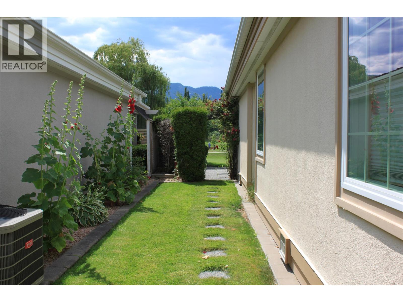 #110 801 Comox Street - 5