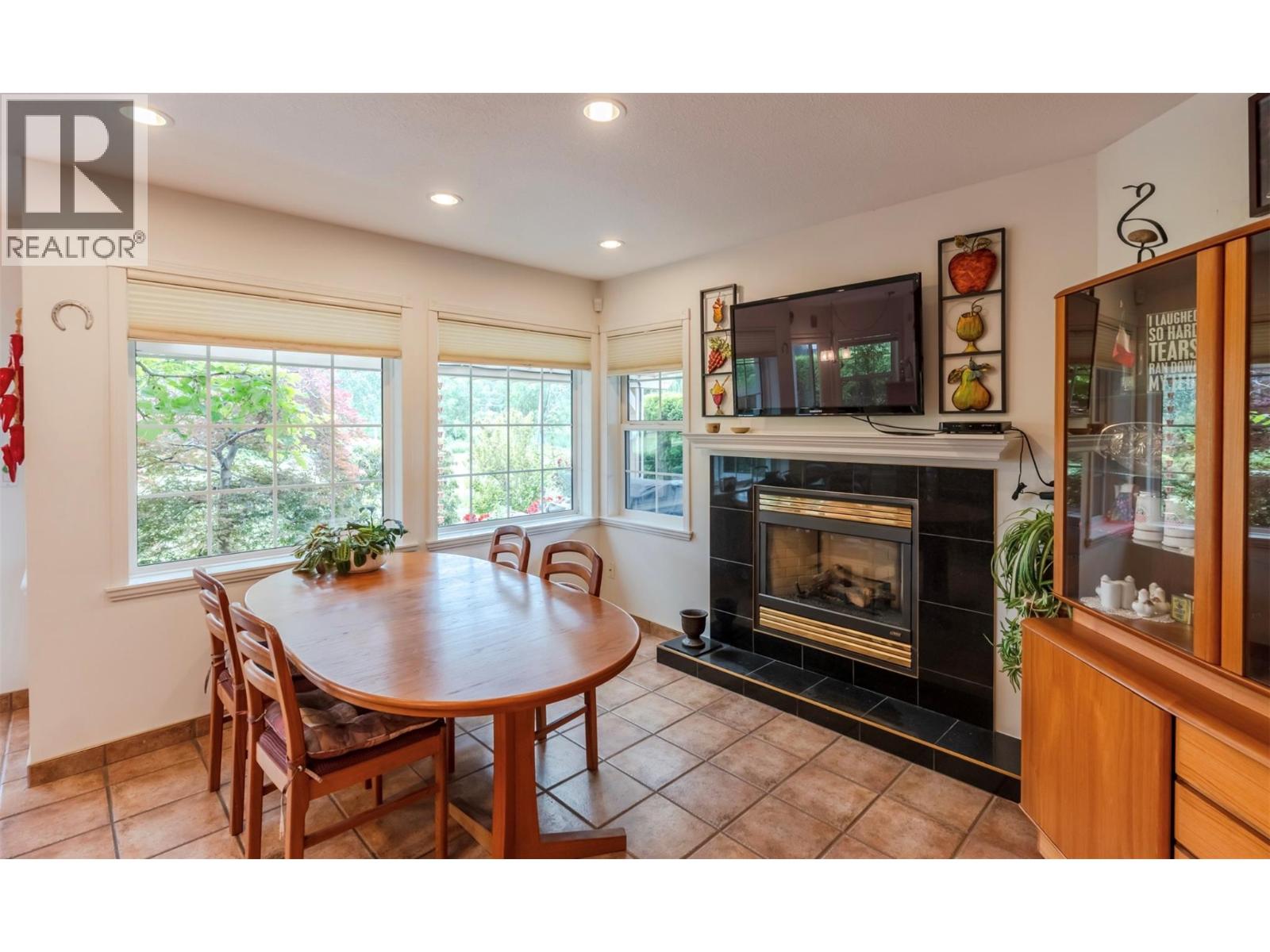 #110 801 Comox Street - 33